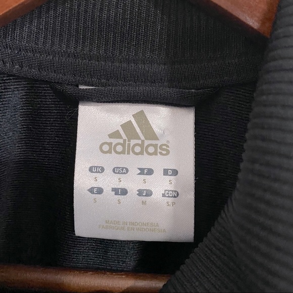 OG old school adidas track jacket 🖤 - Picture 3 of 3